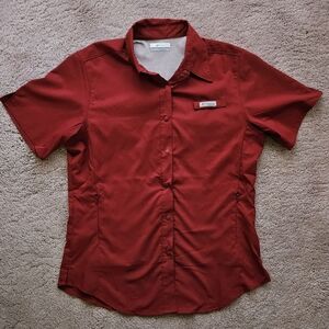 Dark Red Columbia Shirt size S EUC